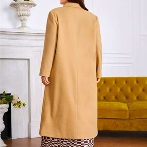 Beautiful never worn plus size single button coat.